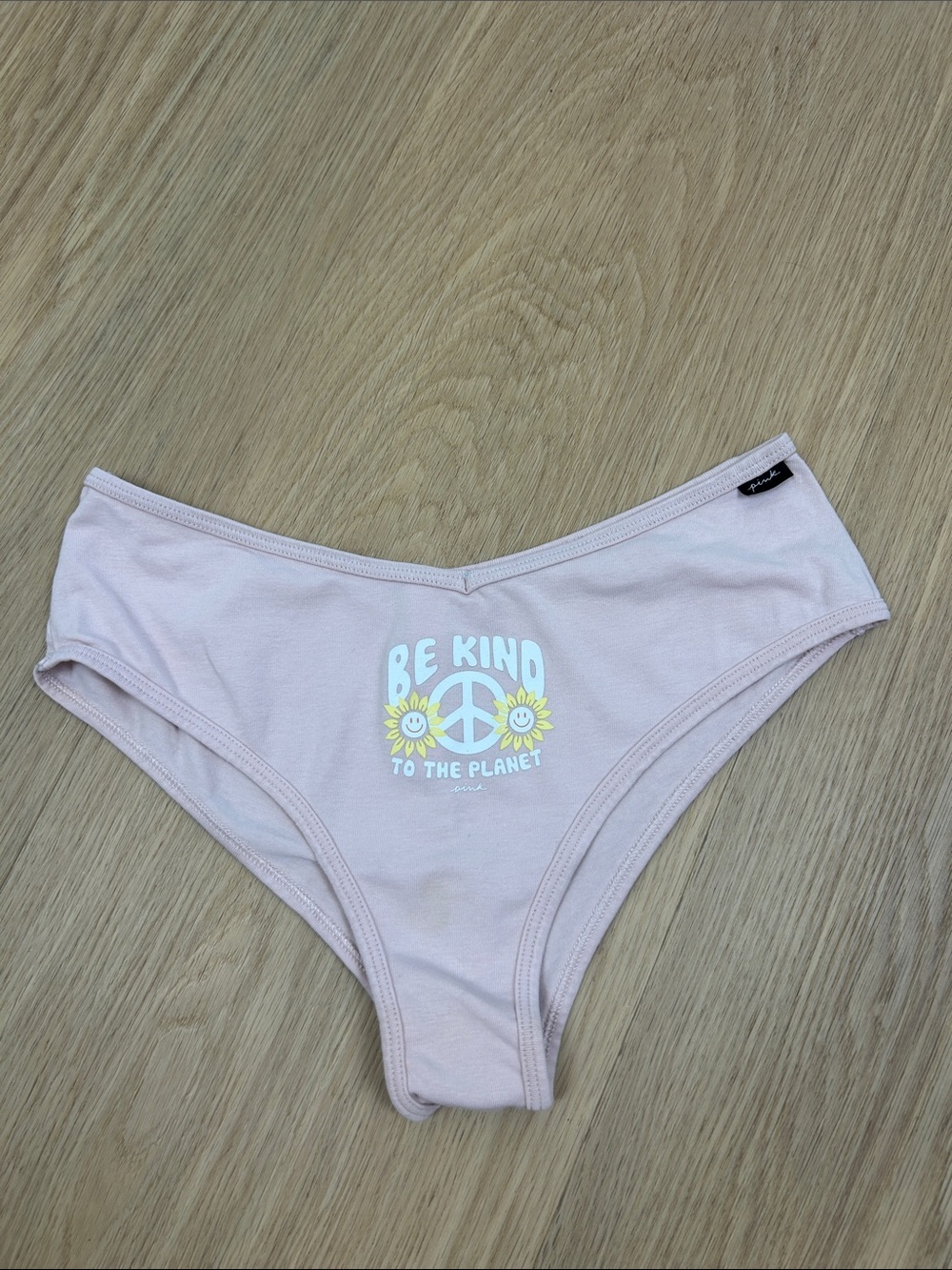 PINK Victoria's Secret 'Be Kind to the Planet' Cheekster Panty M